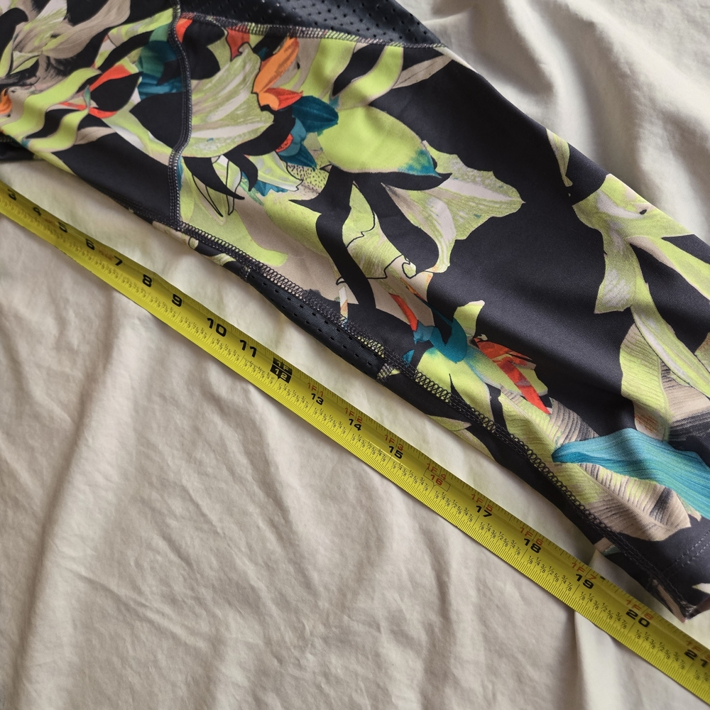 Avia Abstract Iris Grey Stone Tropical Floral Pattern Capri Cropped Leggings EB2 - Picture 2 of 10
